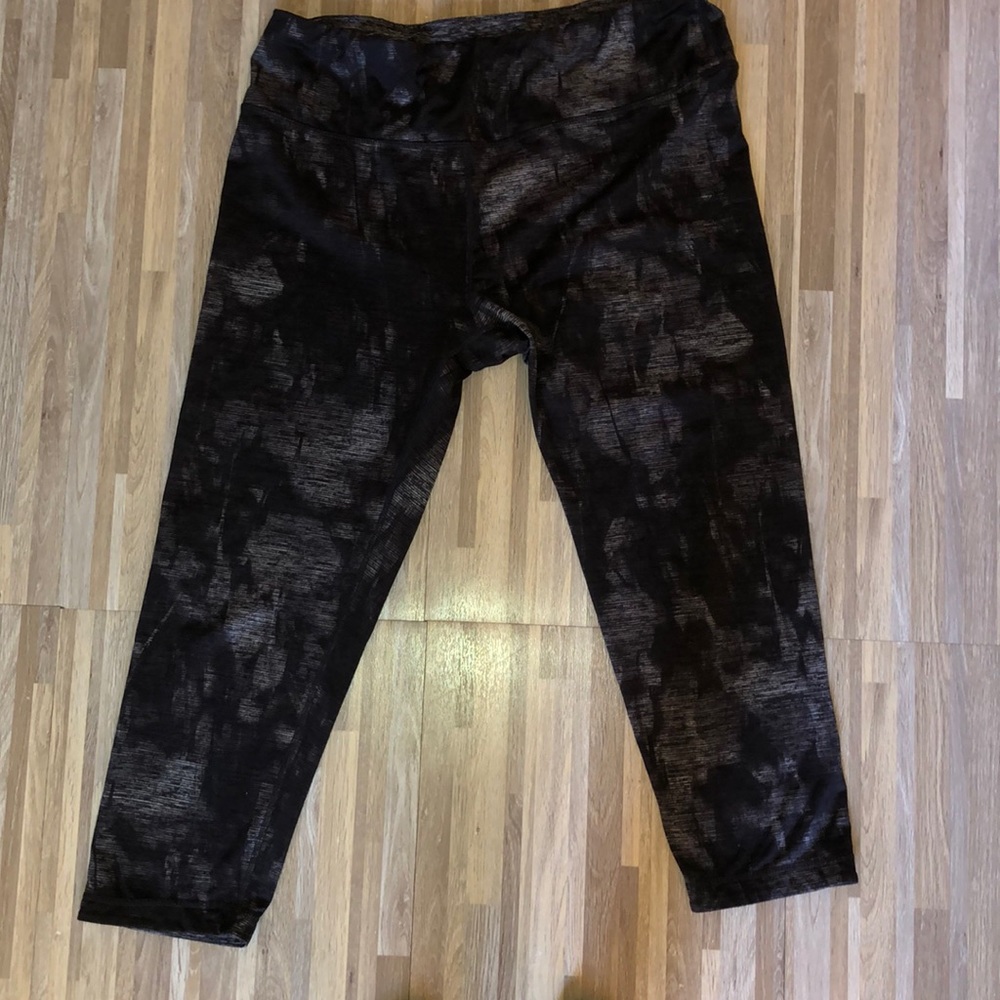 Irreversible Capri leggings